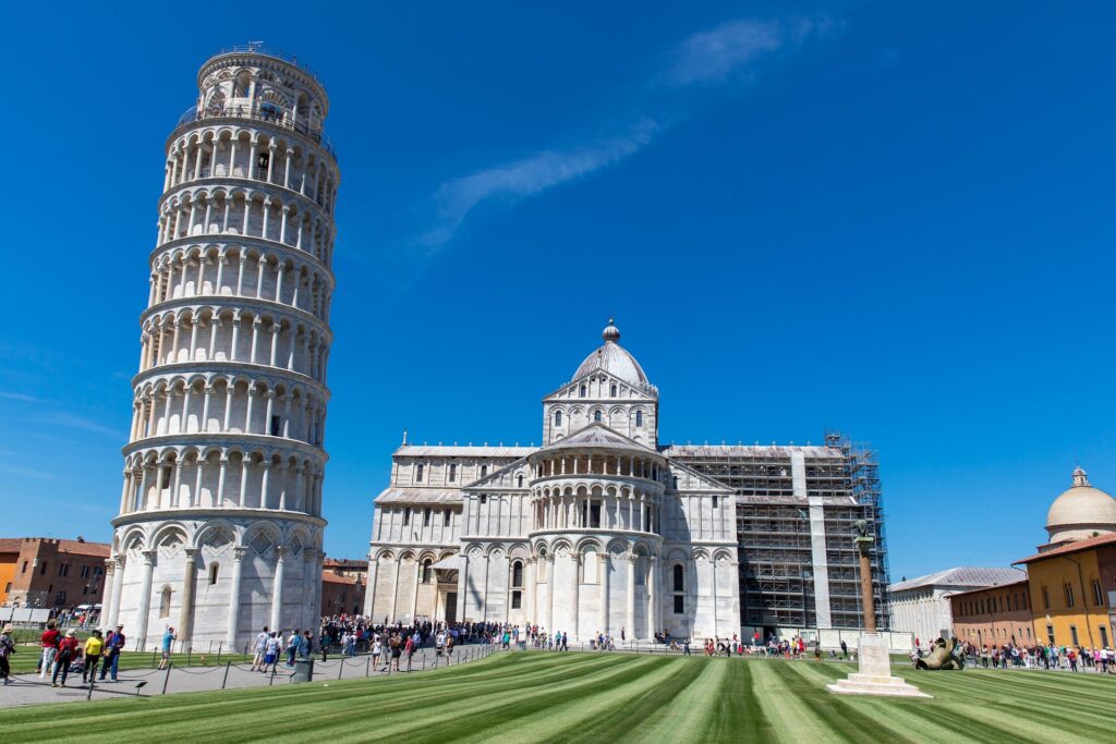 leaning tower pisa italy